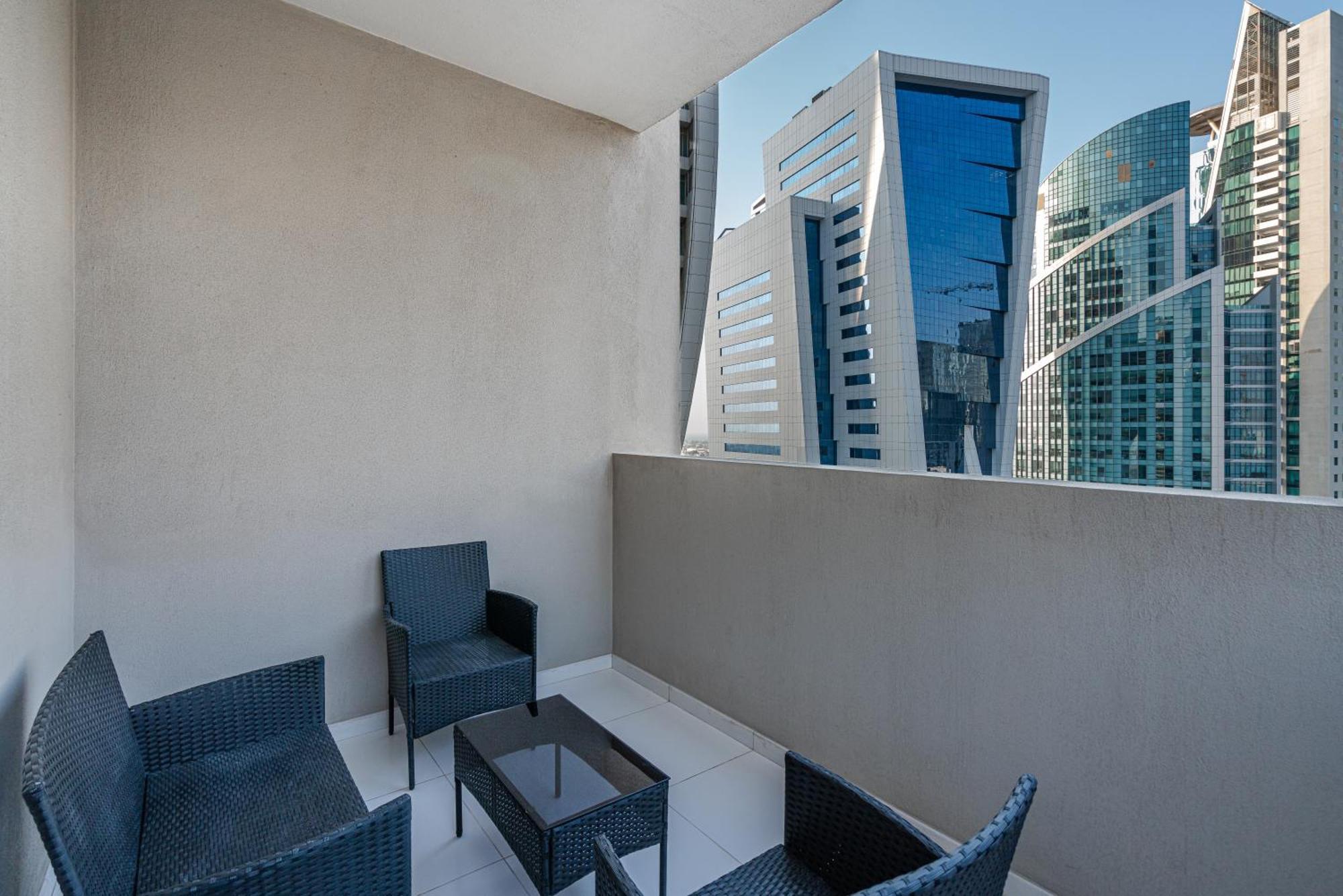 Citihome - 1Br At Merano Tower By Damac Дубай Екстериор снимка